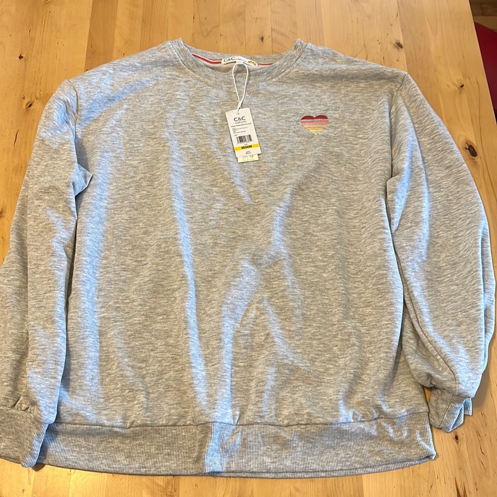 🆕C&C California gray sweatshirt with FUN heart on right chest ❤️💗🧡💛